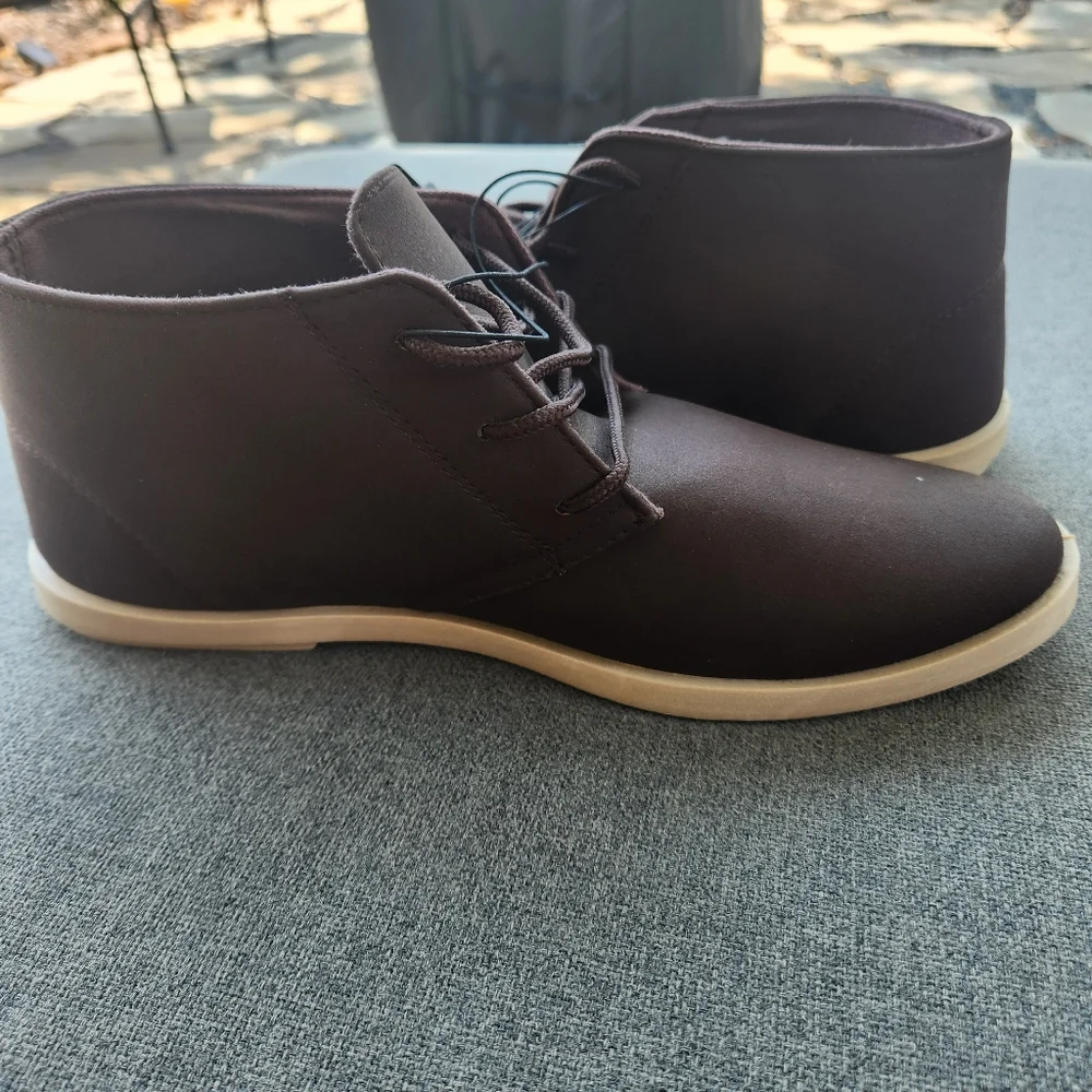 NWT FOREVER 21‎ Men's Chukka Shoes Size 9